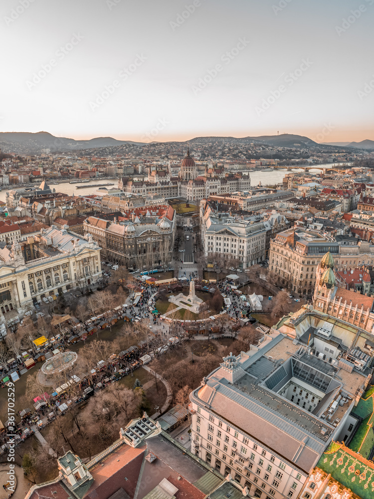 Fototapeta premium Aerial drone shot of Liberty Square Budapest downtown during sun