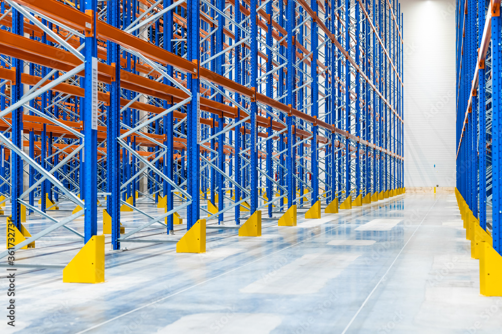 New clean logistics center - high bay - empty shelves