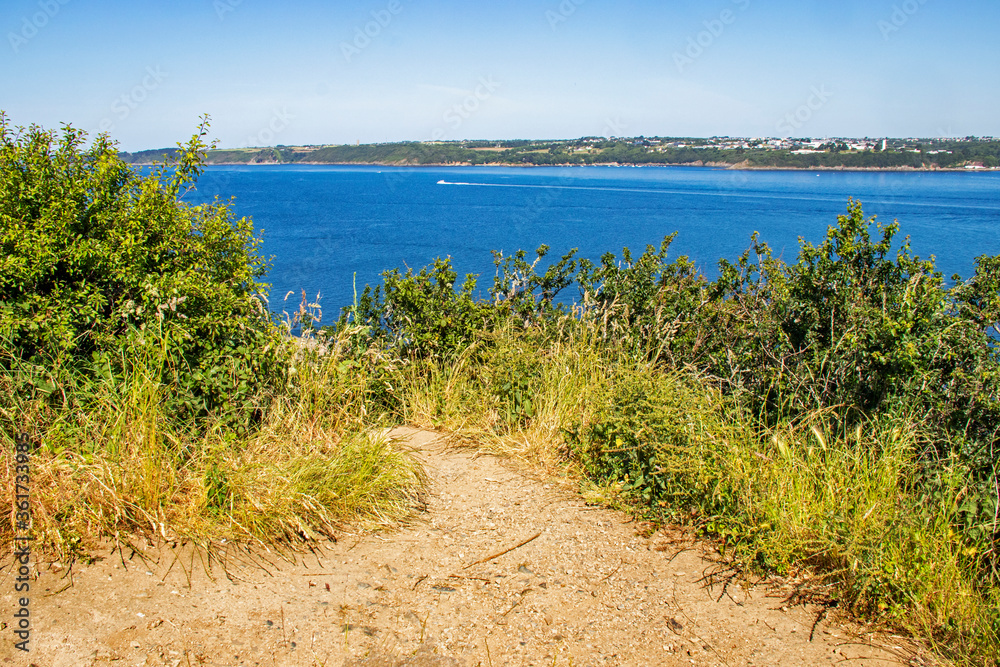 Roscanvel. Crozon. Pointe des espagnols. Sentier côtier. Finistère. Bretagne Roscanvel. Crozon. Pointe des espagnols. Sentier côtier. Finistère. Bretagne