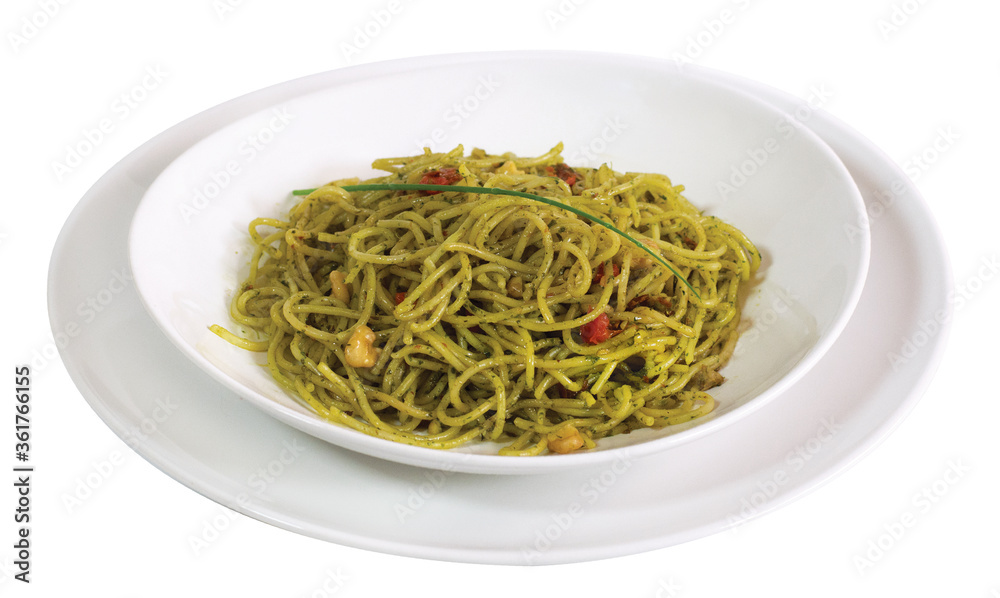 Massa espaguete ao pesto