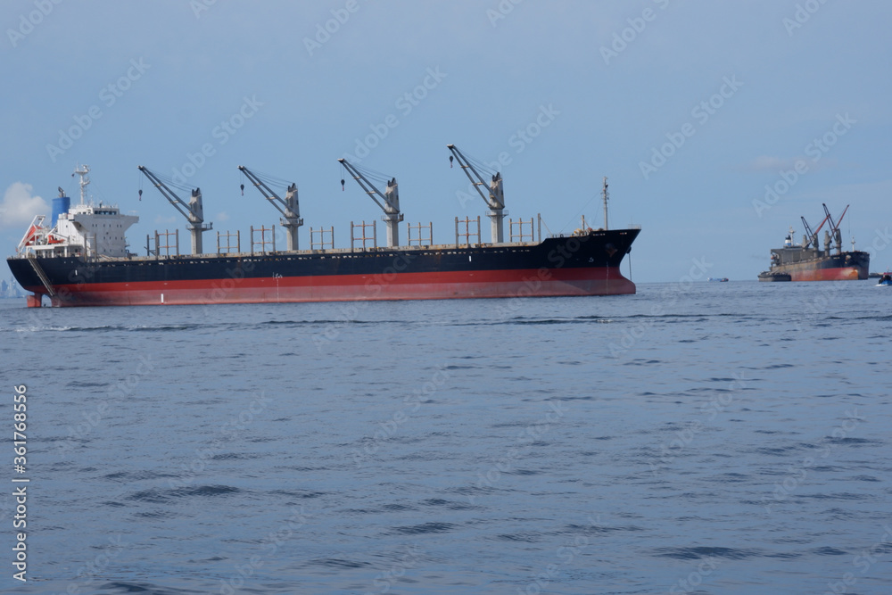 Crude oil transportation barge for trade