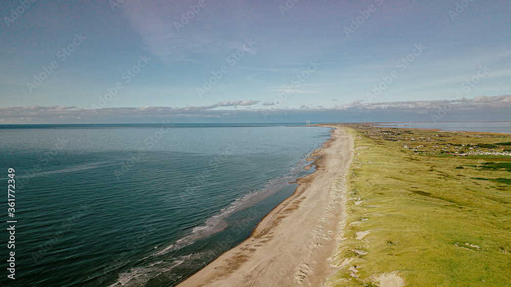 Nordsee und Ringkøbing in Dänemark - Luftbild mit Drohne