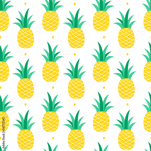 Seamless pattern with pineapple on a white background. Vecto