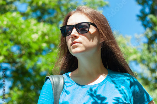 girl, sunglasses, young, park, fashion, beautiful, natural, beauty, portrait, outdoor, female, nature, shadows, lifestyle, outside, withiout, no, makeup, style, eyeglasses, one, face, woman, day, pers