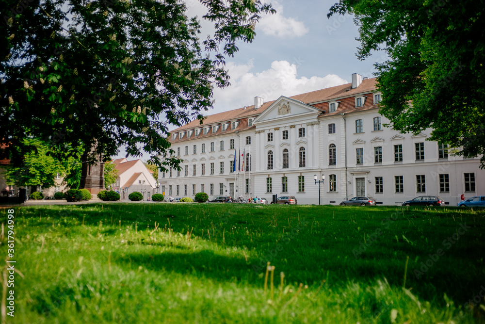 Historisches Hauptgebäude der Universität Greifswald mit Rubenowplatz