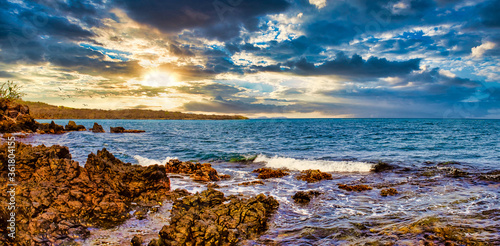 Fototapeta Naklejka Na Ścianę i Meble -  sunrise on the shore