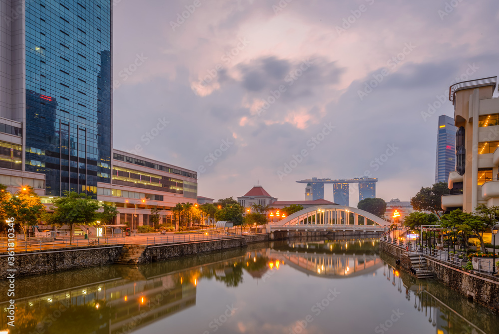 Aug 28/2016 sunrise at Coleman Bridge, Boat Quay, Singapore
