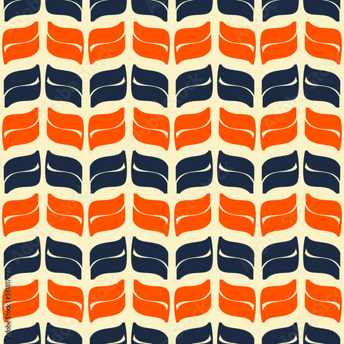 Seamless pattern with geometric elements on a light background.