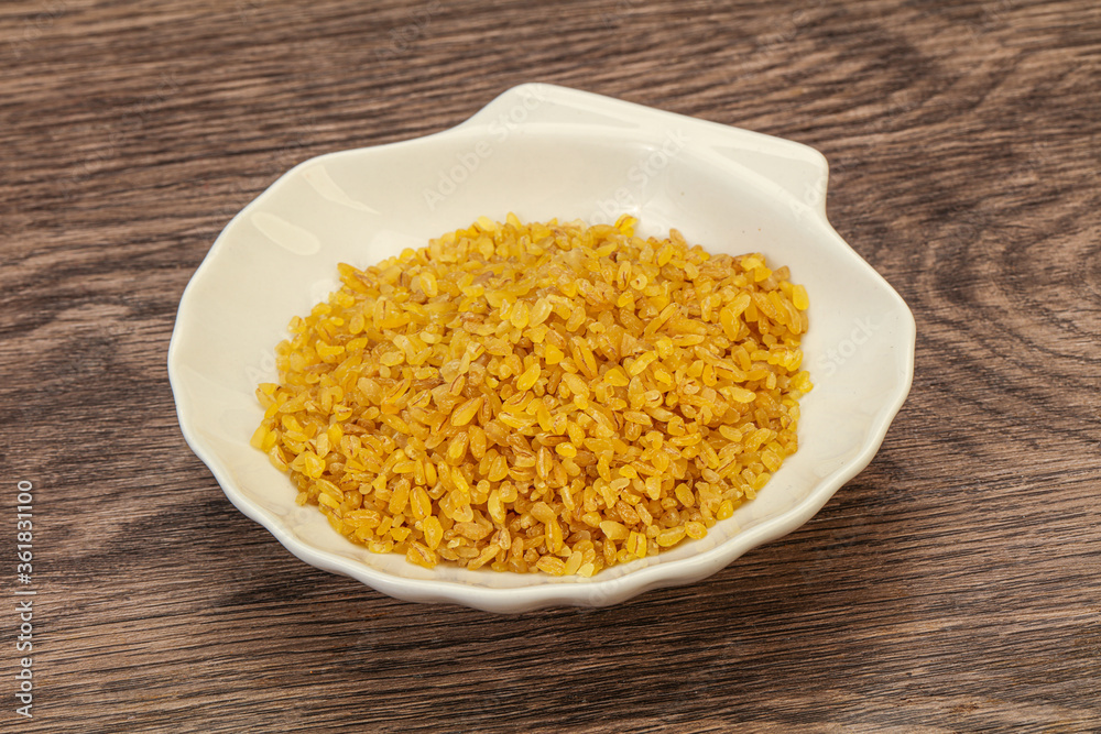 Vegetarian cuisine - dry bulgur for cooking Vegetarian cuisine - dry bulgur for cooking