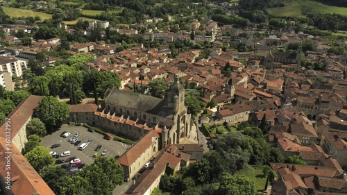 Figeac city aerial frontal travelling