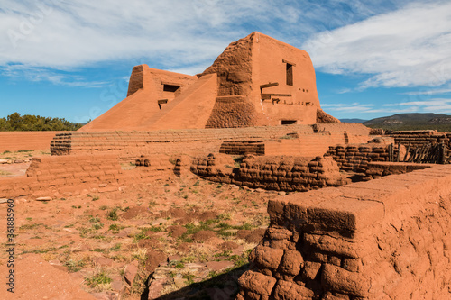 Remains of The Spanish Mission Nuestra Se  ora de los   ngeles de Porci  ncula de los Pecos  Pecos National Historical Park  New Mexico  USA