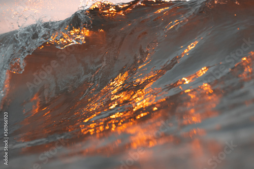 Crystal wave 2