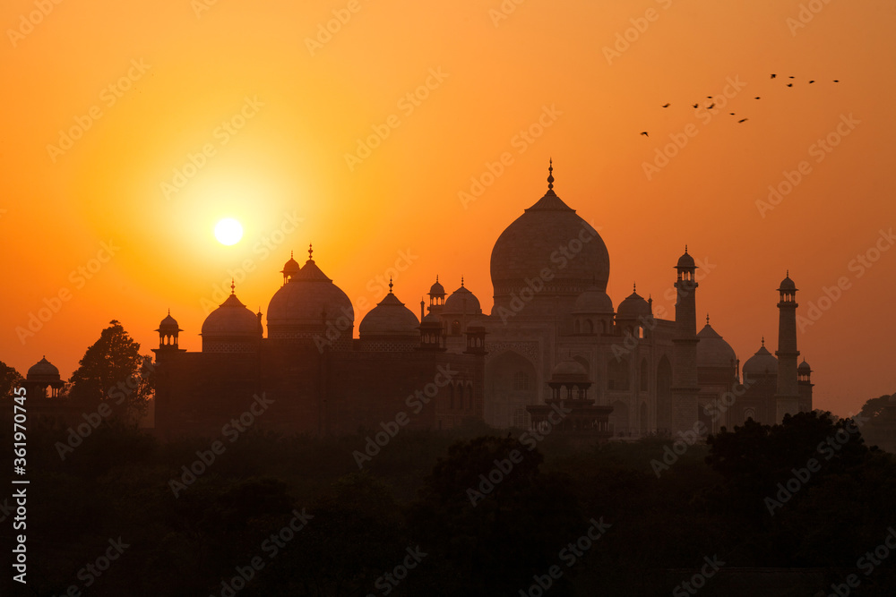 The Taj Mahal's view at sunset in Agra
