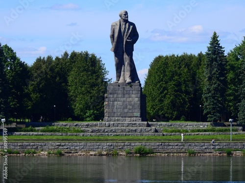 Lenin as represented by a 1930s giant sculpture second tallest Lenin in world at Dubna, Russia