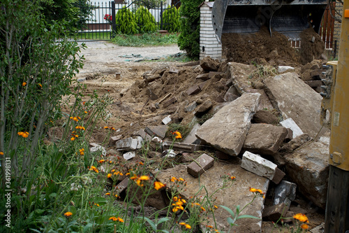 pile of concrete, broken slabs