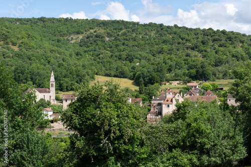 Village de Bouziès, Lot, Occitanie © Suzanne Plumette
