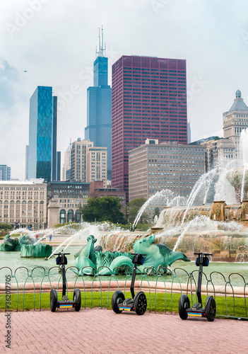 Photo Buckingham Memorial Fountain in the center of Grant Park in Chicago downtown, Il