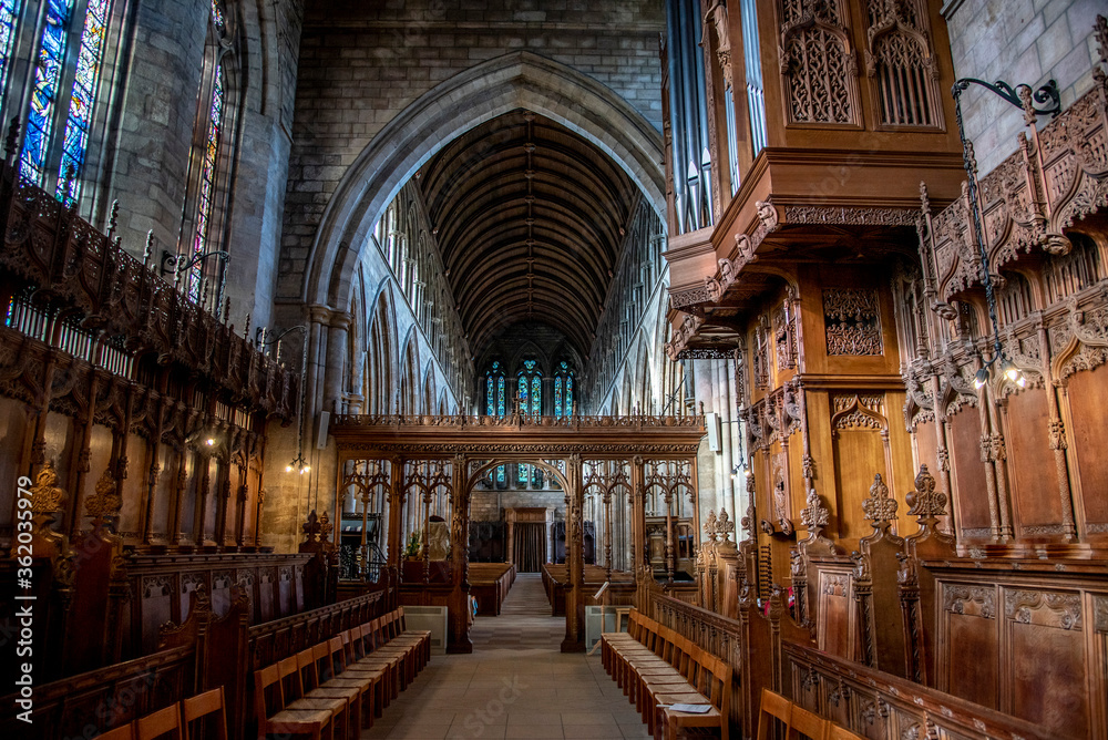 Innenaufnahme der Dunblane Cathedral in Schottland