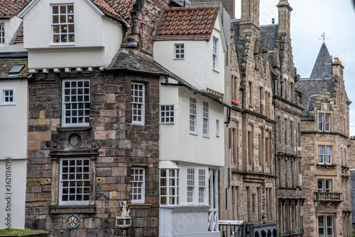 Fassadenausschnitte in der Altstadt von Edinburgh