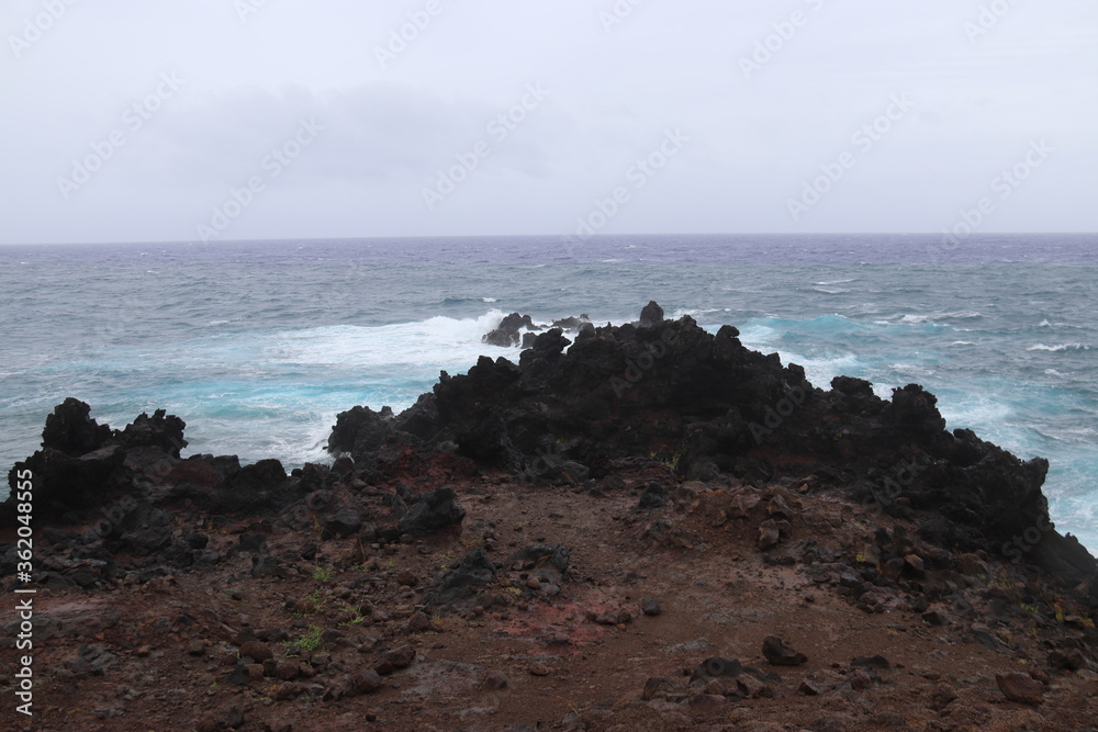 Littoral volcanique à l'île de Pâques