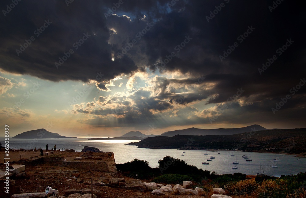 Obraz premium Sunset over the Sea