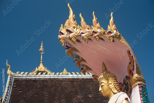 Obraz na płótnie Buddhist temple in Luang Prabang in Laos w salonie