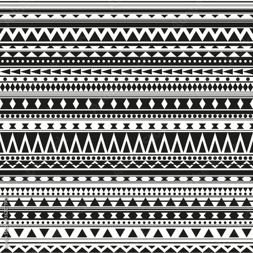 Pattern with geometrical ornaments in black and white. 