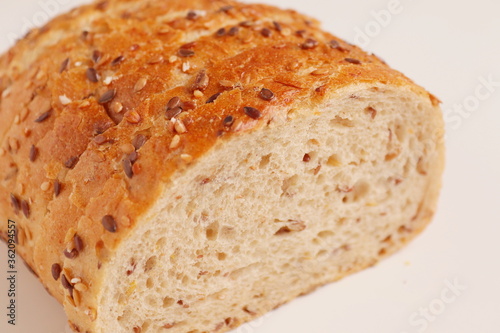 trozo de pan integral de molde, pan de molde, pan integral, pan de cereales, 