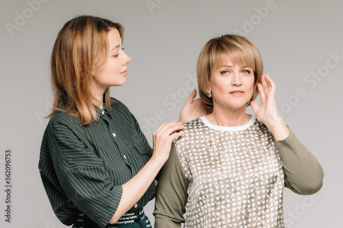 Middle-aged woman posing in the interior