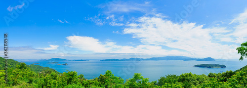 夏の瀬戸内海と島々　パノラマ風景(香川県庵治町)