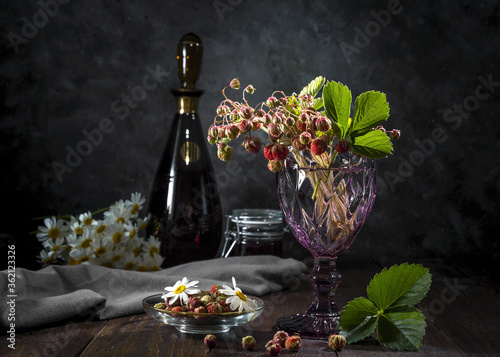 Fototapeta Naklejka Na Ścianę i Meble -  A bouquet of wild berries.