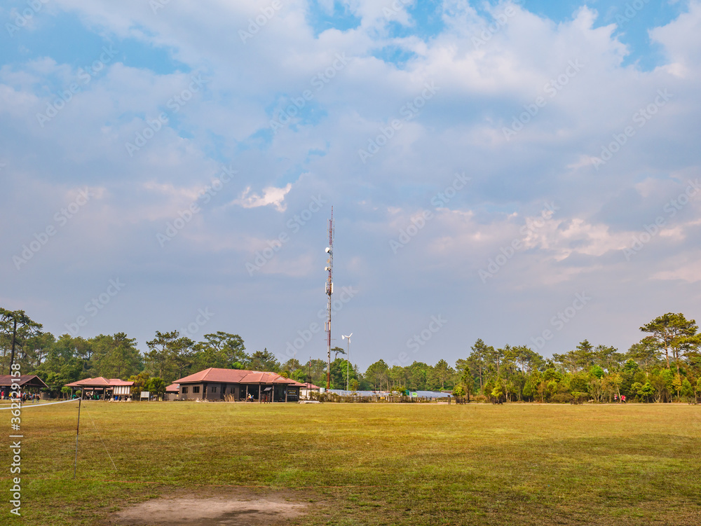 Obraz premium Campground on Phu Kradueng mountain national park in Loei City Thailand.Phu Kradueng mountain national park the famous Travel destination
