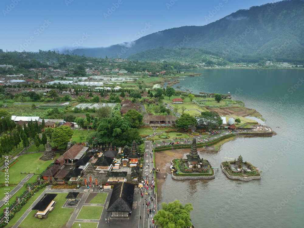 Obraz premium morning sunrise on the Indonesian island of Bali