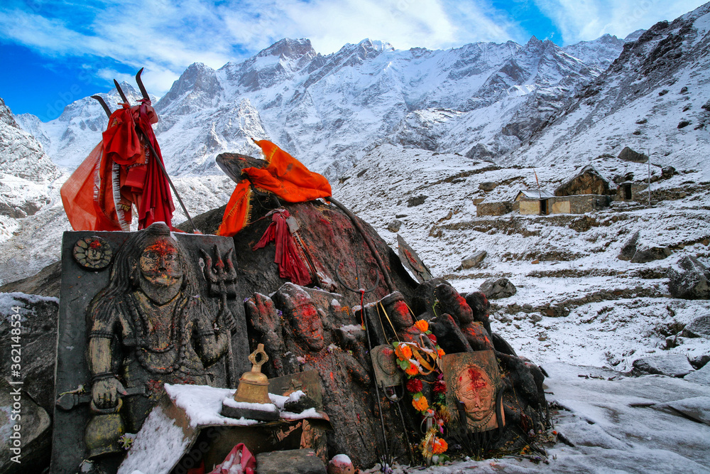 Bhairavnath (Bhairav Baba Nath Temple) in Kedarnath, Uttarakhand state in India Stock 写真 | Adobe ...
