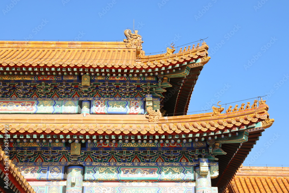 Roof statues of Fobidden city, Beijing, China.Chinese imperial roof decorations or roof charms or roof-figures were statuettes placed along the ridge line ofthe Chinese empire. Roof statues of Fobidden city, Beijing, China.Chinese imperial roof decorations or roof charms or roof-figures were statuettes placed along the ridge line ofthe Chinese empire.