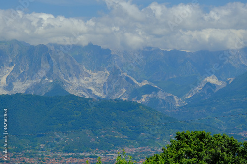 Panorama delle Alpi Apuane da Montemarcello  Ameglia  La Spezia  Liguria  Italia.