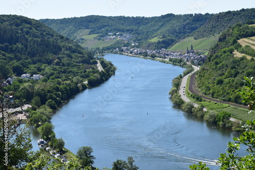 Moseltal bei Brodenbach photo