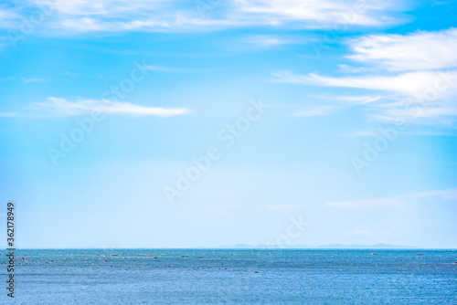 Wallpaper Mural 【夏休み・離島イメージ】海の遠くに見える離島 Torontodigital.ca