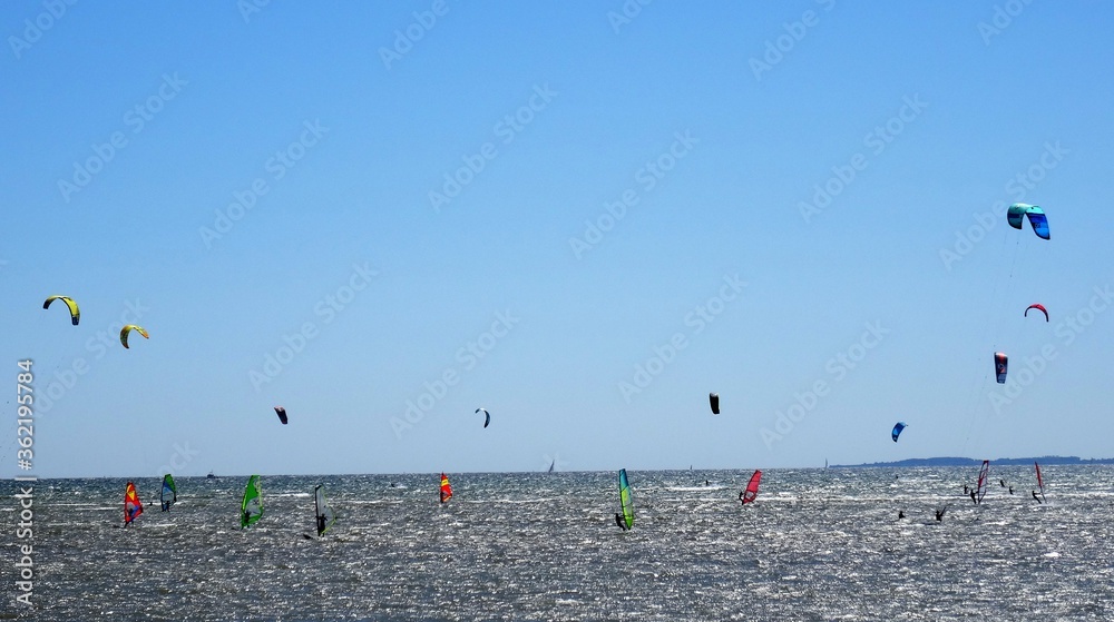 Kitesurfen in Pelzerhaken Strand an der Ostsee
