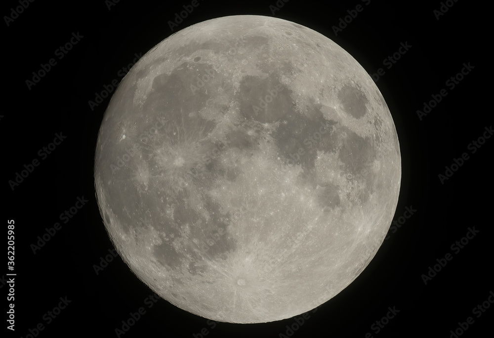 Obraz premium 4 July 2020 Buck Moon over South Korea