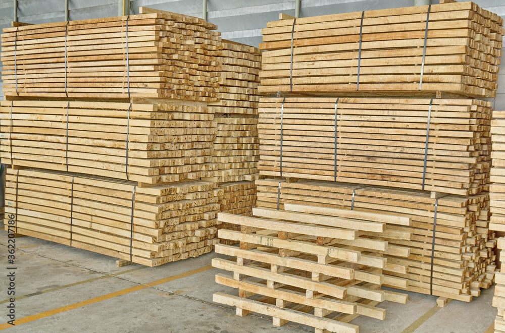 Wooden timber for make a pallet, supply to steel sheet industry Wooden timber for make a pallet, supply to steel sheet industry