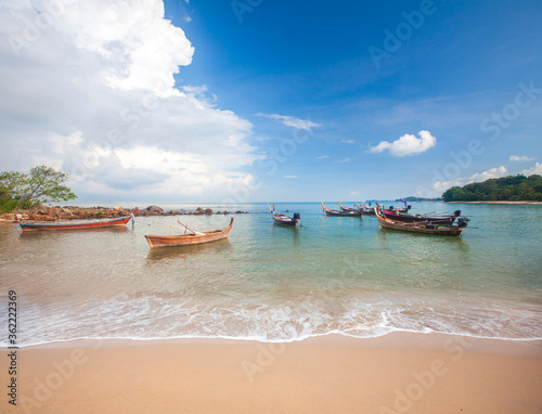 beach and fishing boat, koh Lanta, Thailand © Alexander Ozerov