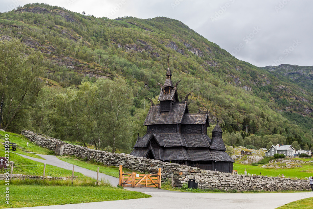 Vindhellavegen old road to the church in Borgund in Norway Vindhellavegen old road to the church in Borgund in Norway