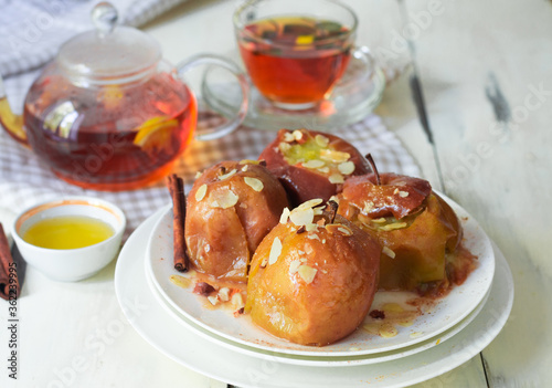 Baked apples, slow cooked with no sugar