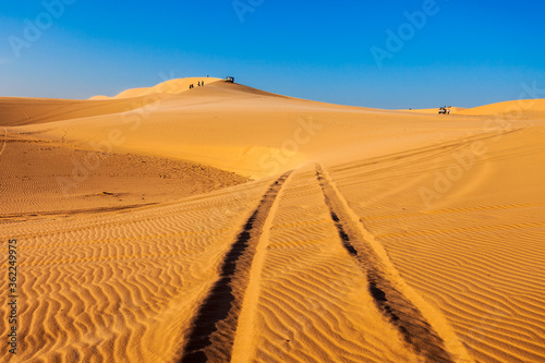 Sand dunes in Mui Ne © saiko3p