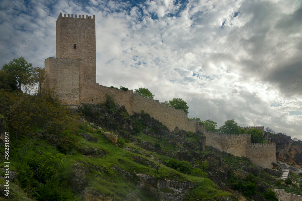 Castillo de la Yedra o de las cuatro esquinas en el municipio de Cazorla, Jaén	
