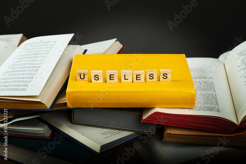 Fotografía The concept of useless knowledge