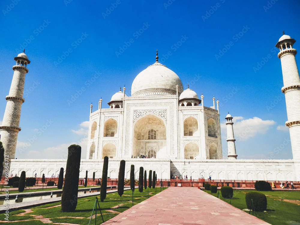 Taj Mahal in Agra, Uttar Pradesh, northern India. One of the New Seven Wonders of the World and one of India's most visited UNESCO world heritage sites. 