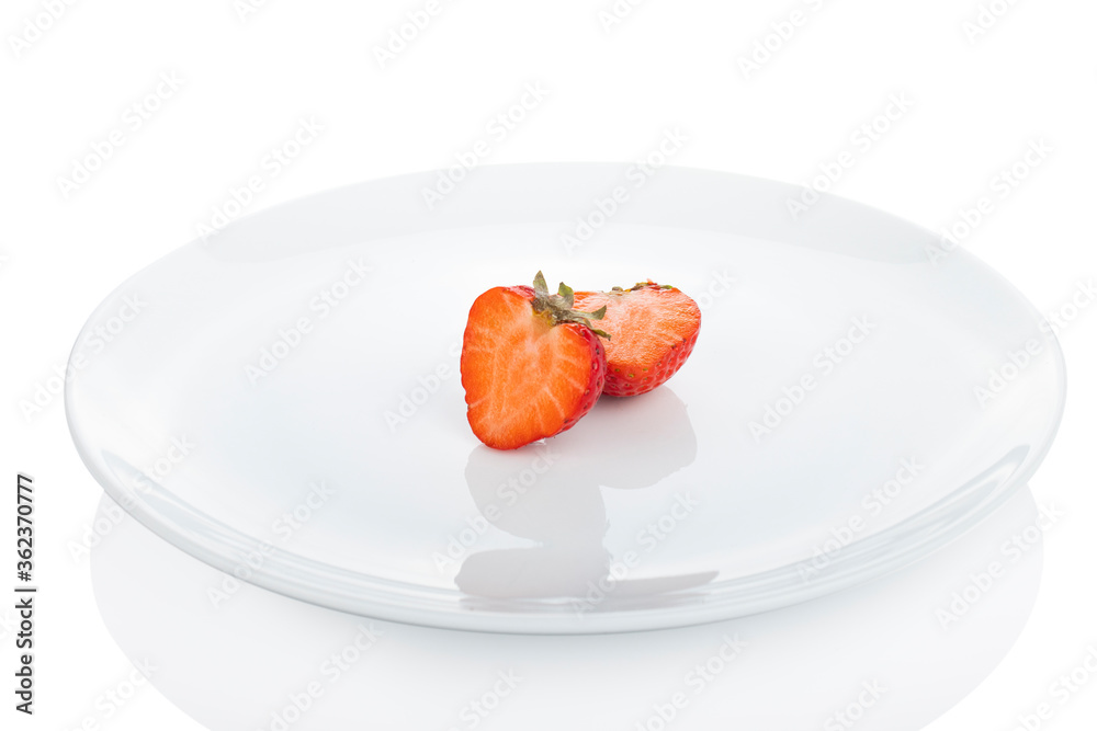 Strawberry. Sliced strawberrys in white plate on white background. (Tr - cilek)
Strawberry. Sliced strawberrys in white plate on white background. (Tr - cilek)