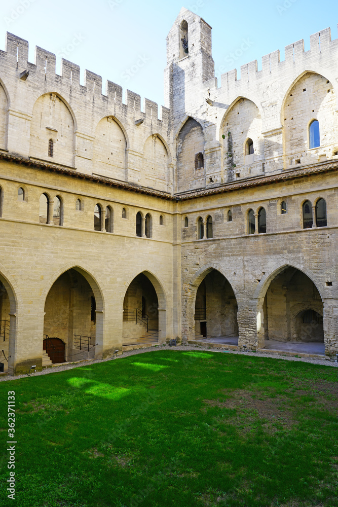 View of the Palais des Papes (popes palace) in the historic medieval city of Avignon, Vaucluse, Provence, France, once capital of Catholic popes